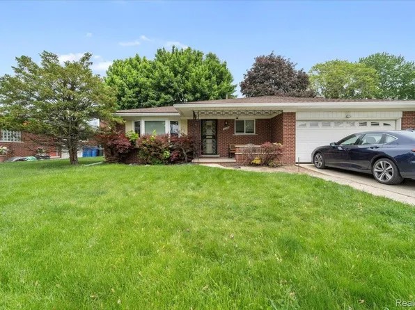 11233 Capri Dr, Warren, MI 48093