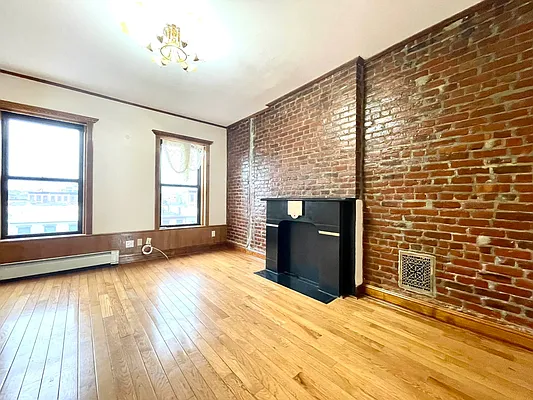 Rented by Pear NYC LLC | media 4