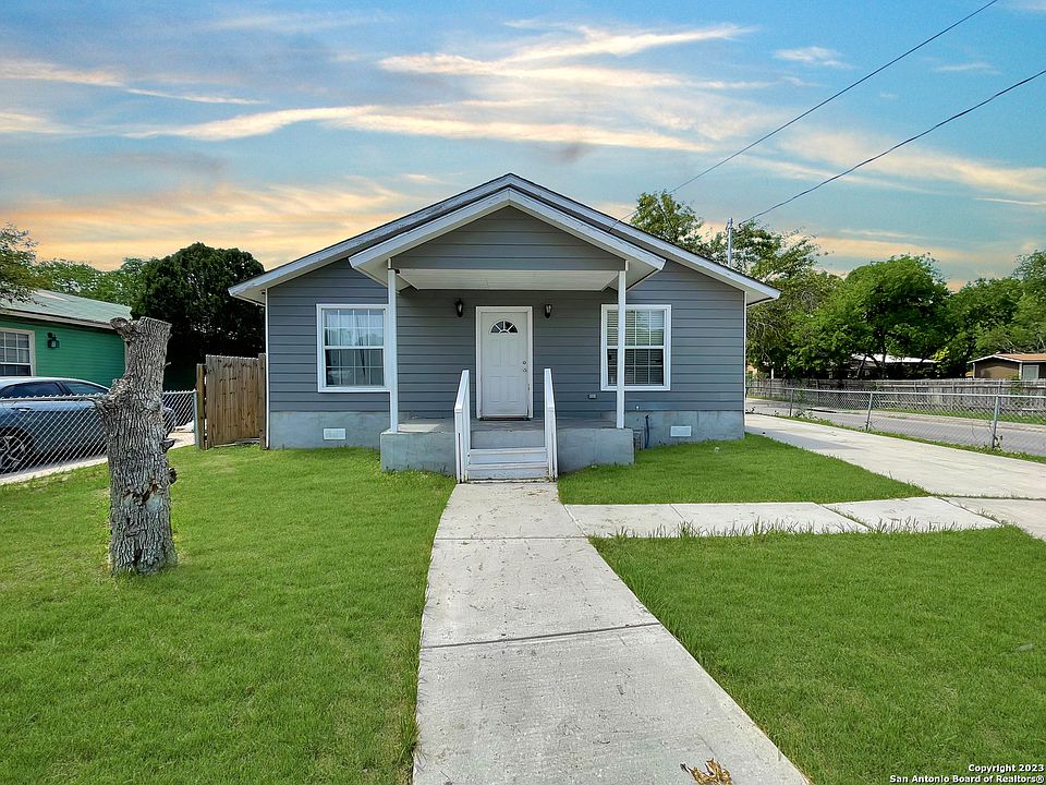 1st image of 256 Amires Pl