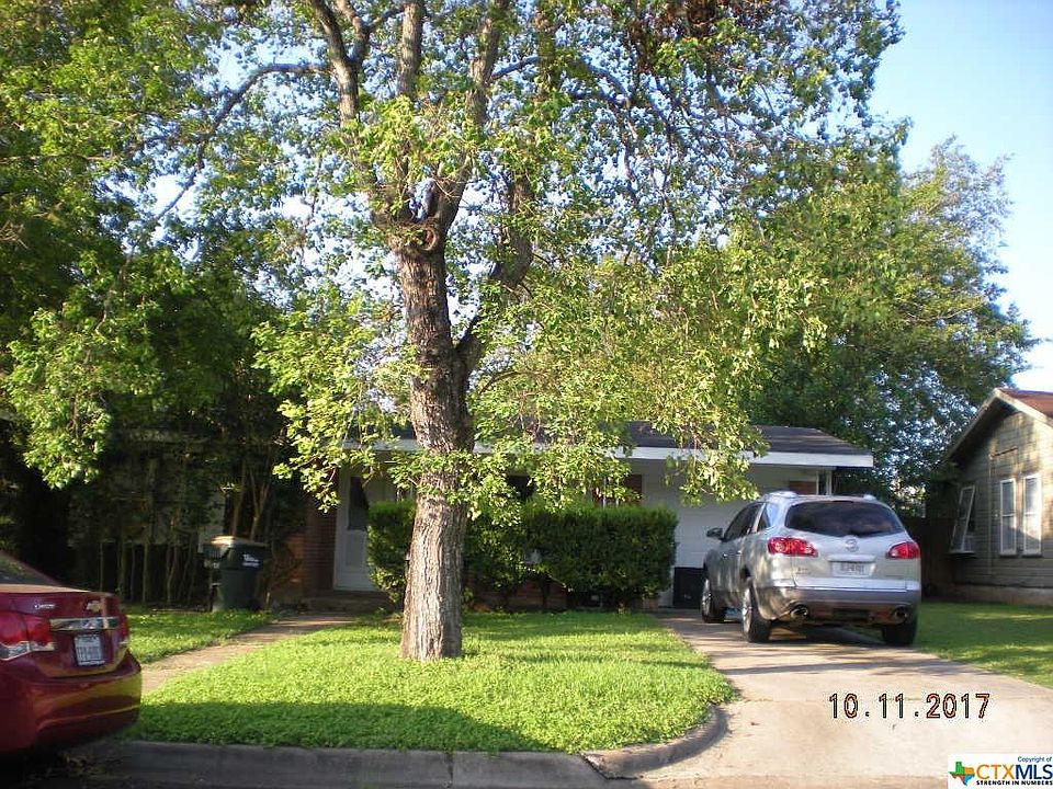 1st image of 1405 Highland Dr