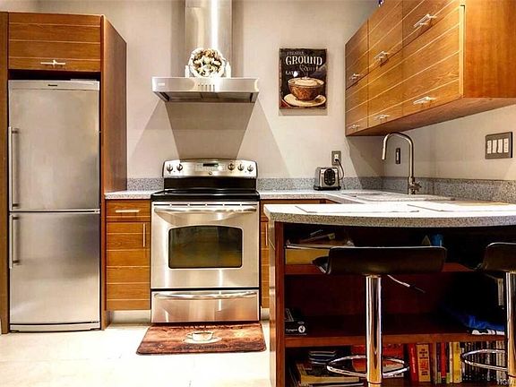 4th image of 10 N Broadway APT 3G