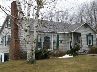 59 River Rd, Peru, NY 12972