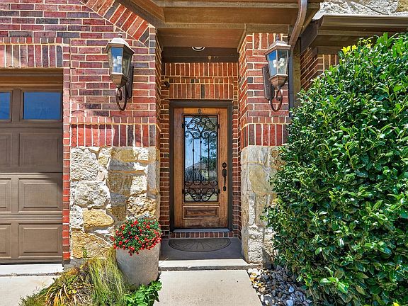 4th image of 707 Southwind Dr