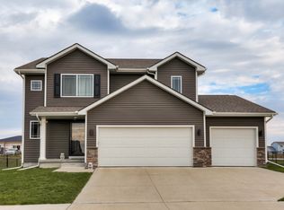 300 Aspen Dr NW, Bondurant, IA 50035