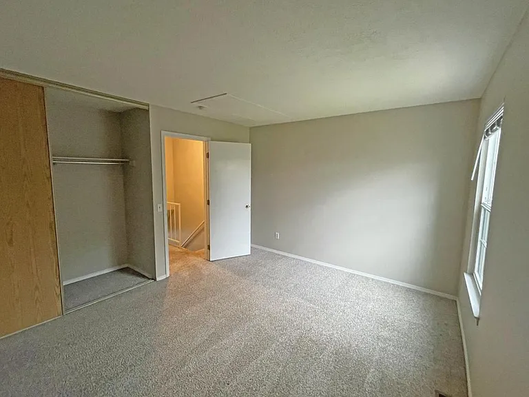 3426 Queen Anne Way — Photo 15