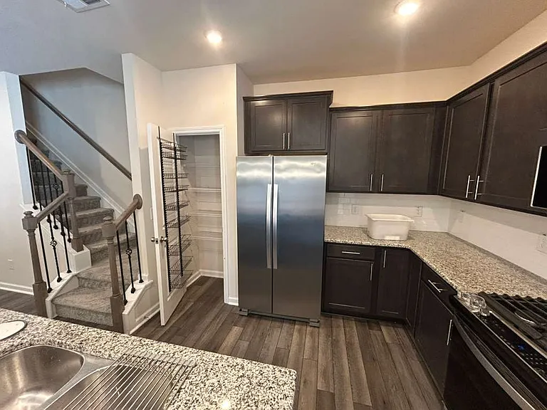1005 Everglades Way — Photo 8