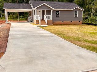 307 Lake Forest Rd, Greenwood, SC 29649
