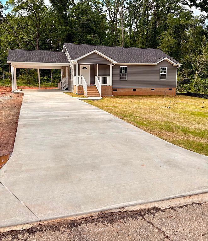 307 Lake Forest Rd - Property Image