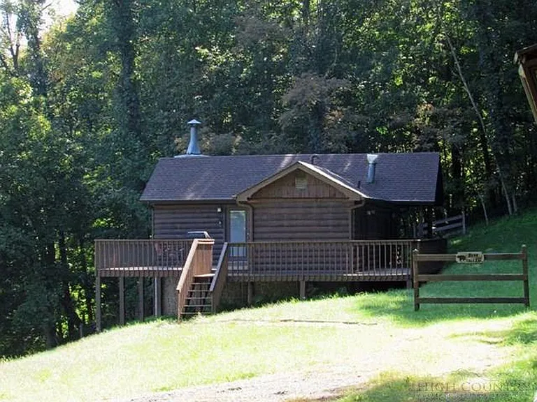 Log Cabin Exterior