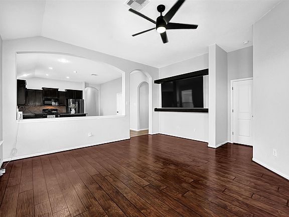 2nd image of 11 Supiro Ct