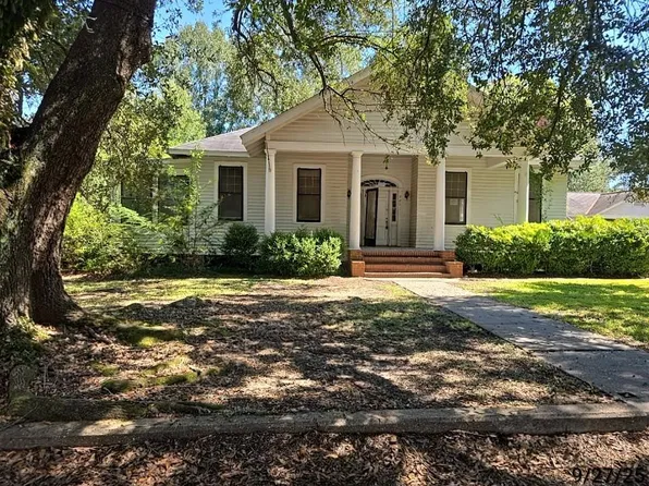 2221 Leglise St, Mansura, LA 71350