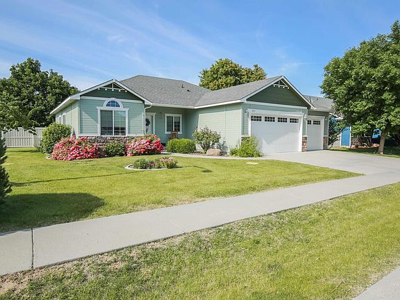 2nd image of 985 Shamrock Ct