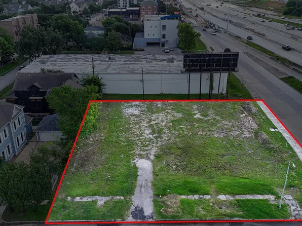 330 Harvard St, Houston, TX 77007