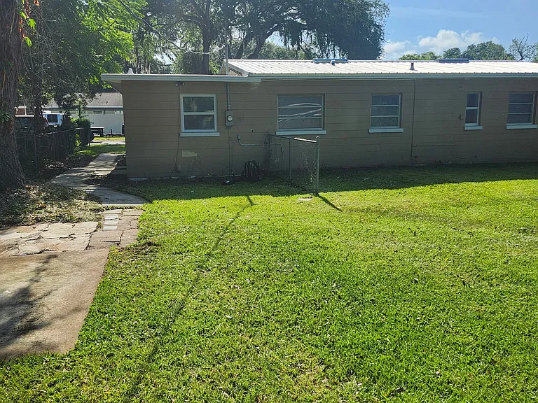 1416 Long St — Photo 4