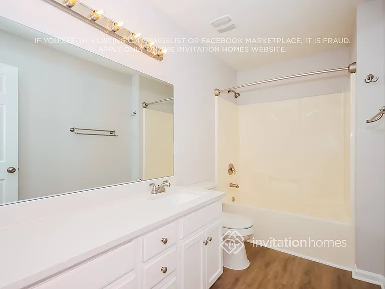 114 Lacona Trce — Photo 15
