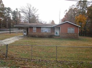 13700 Royal Oaks Dr, Mabelvale, AR 72103