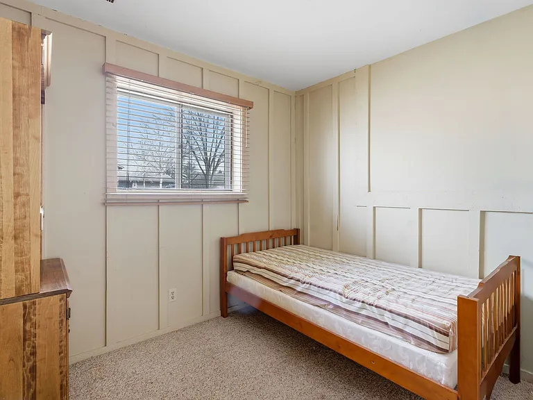 409 Kensington Dr — Photo 18