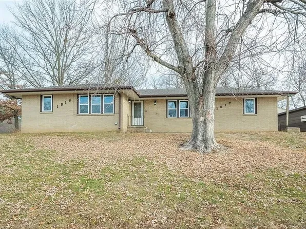 1919 E 31st St, Des Moines, IA 50317