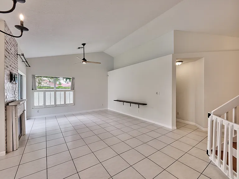 2968 Myrtle Oak Cir — Photo 12