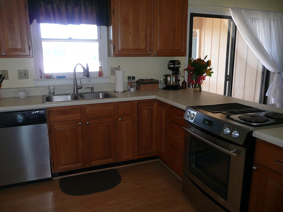1st image of 40 Longway Dr