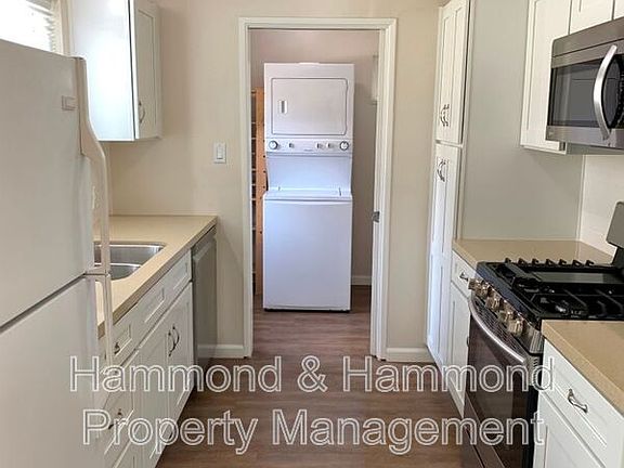 4th image of 21229 De La Guerra St