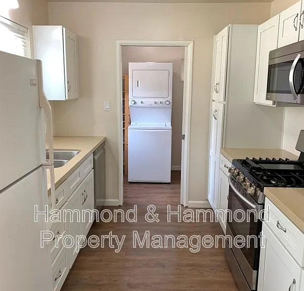 21229 De La Guerra St — Photo 4