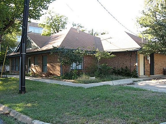 2nd image of 301 N Highland Ave