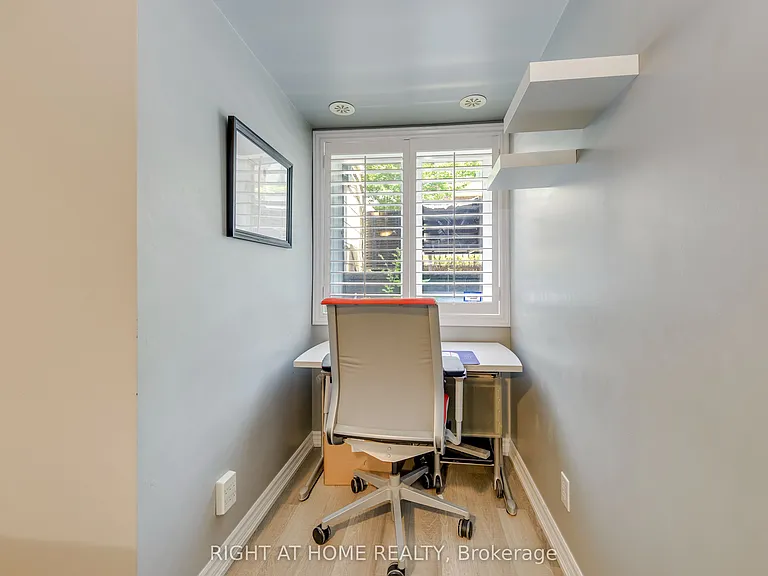 40 Carnation Ave #109 — Photo 14