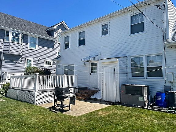 3rd image of 206 N Thurlow Ave