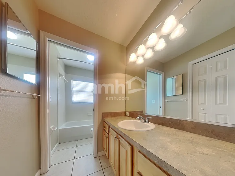1033 Legends Pass Dr — Photo 18