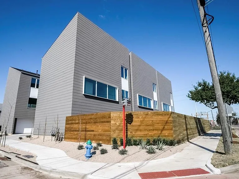 3511 Bell St — Photo 16