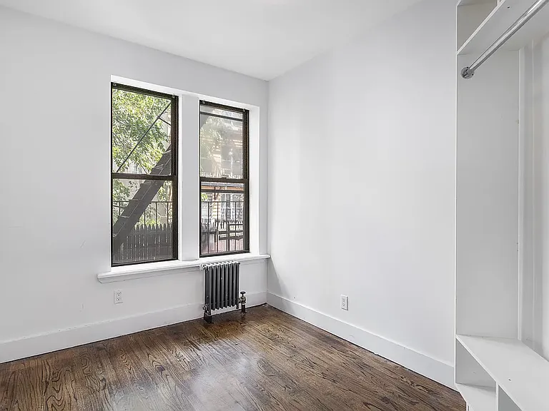 117 E 7th St #2D — Photo 7