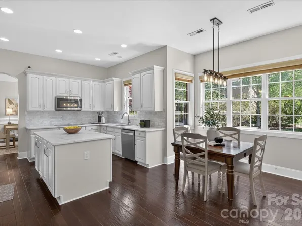 4936 Hawk Shadow Ln, Charlotte, NC 28277