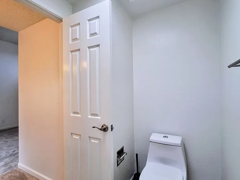 14575 S Bascom Ave — Photo 36