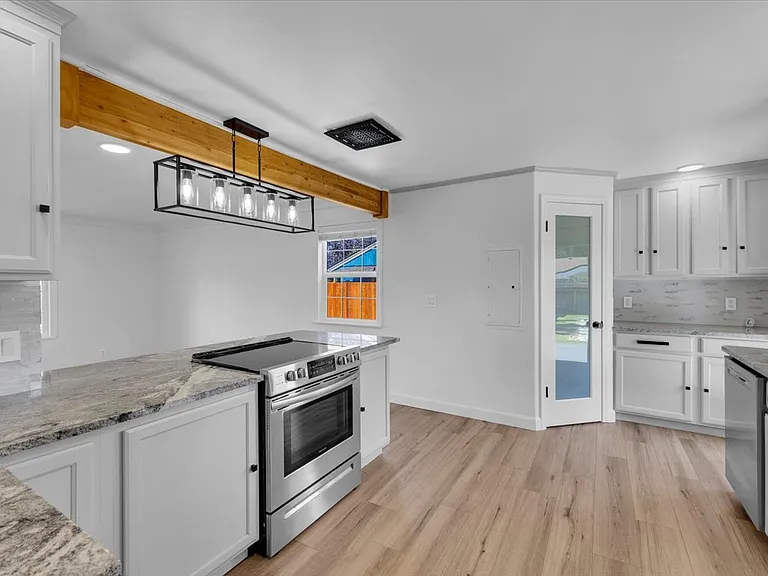 6211 W Magnolia Ave — Photo 14
