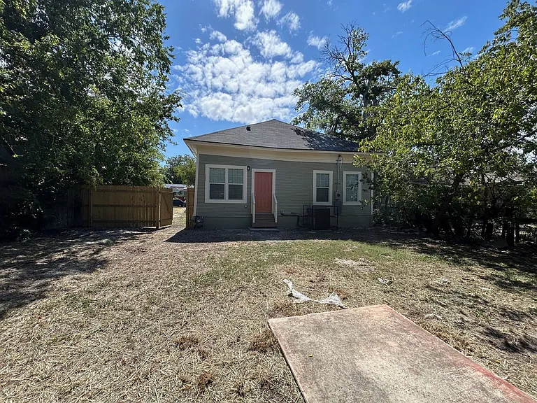 1135 W Ridgewood Ct — Photo 16