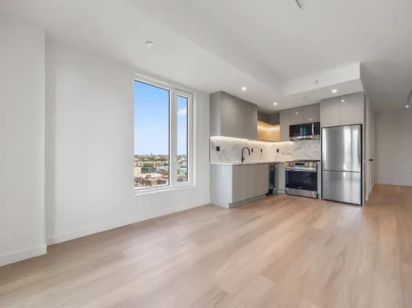 16 West Street image 3 of 31