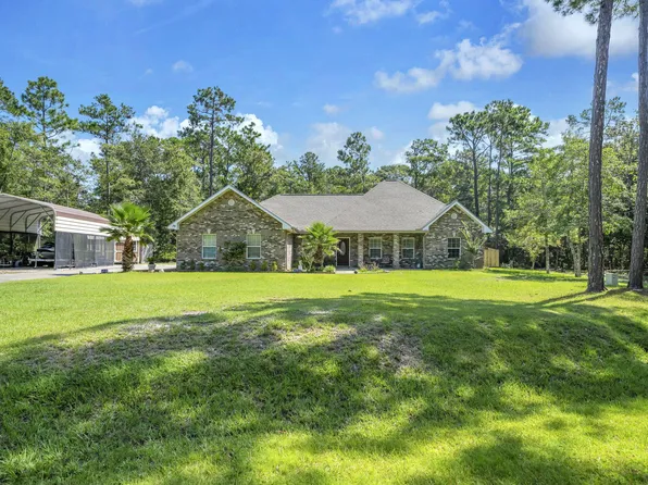 79 Shoreline Dr, Freeport, FL 32439