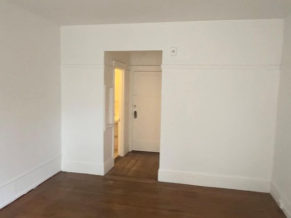 3rd image of 602 Mason St APT 403