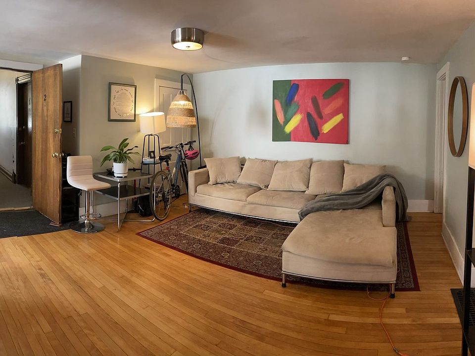 1st image of 714 W Liberty St APT 2