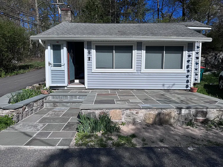 2 Oakdale Rd — Photo 10