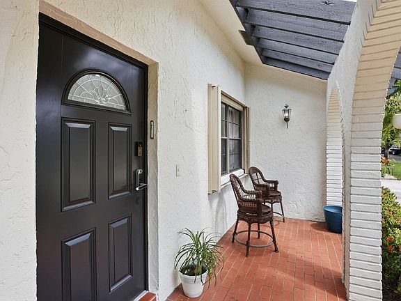 4th image of 23451 SW 55th Avenue #B