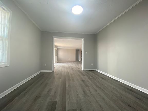 3rd image of 213 Tara Dr