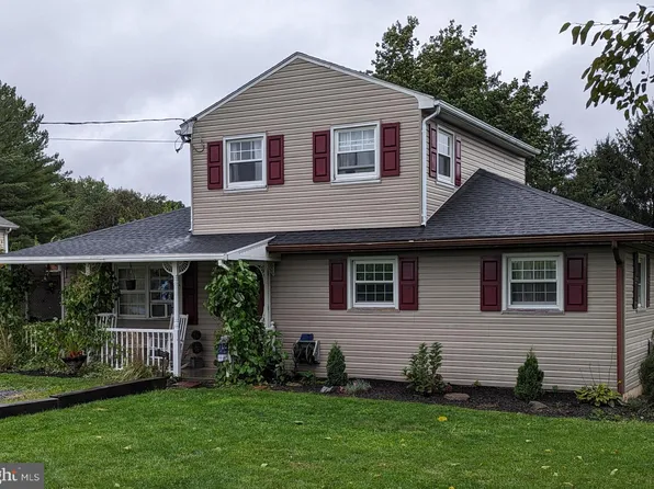 151 Mountville Dr, Lebanon, PA 17046