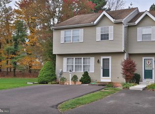 7 Jennifer Dr, Chalfont, PA 18914