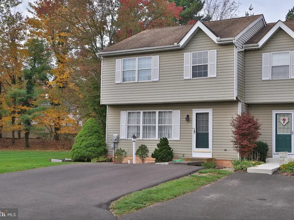 7 Jennifer Dr, Chalfont, PA 18914