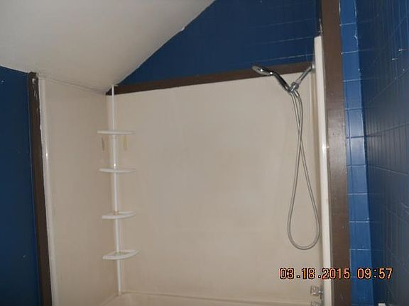 5th image of 2727 Franklin St
