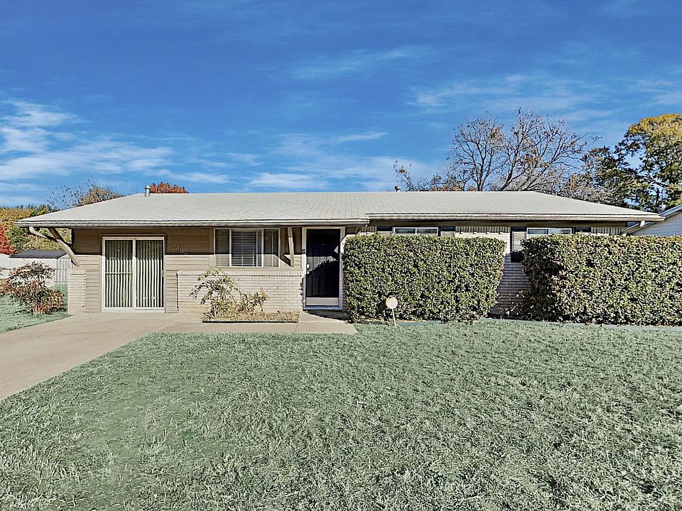 1st image of 1305 Bryan Dr