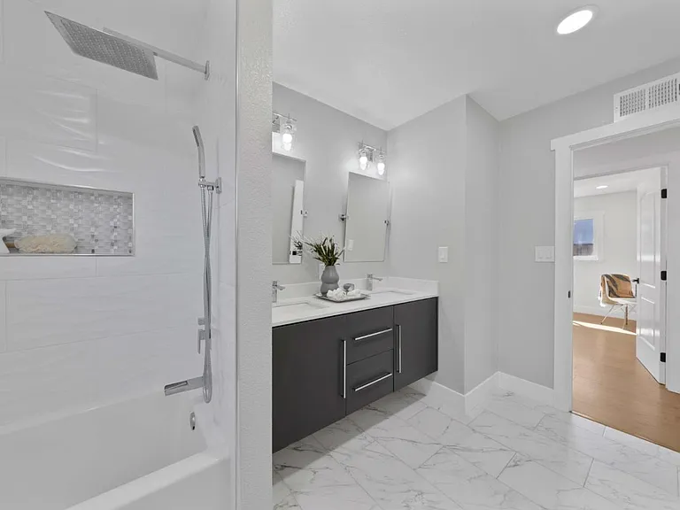3905 Stanford Way — Photo 6