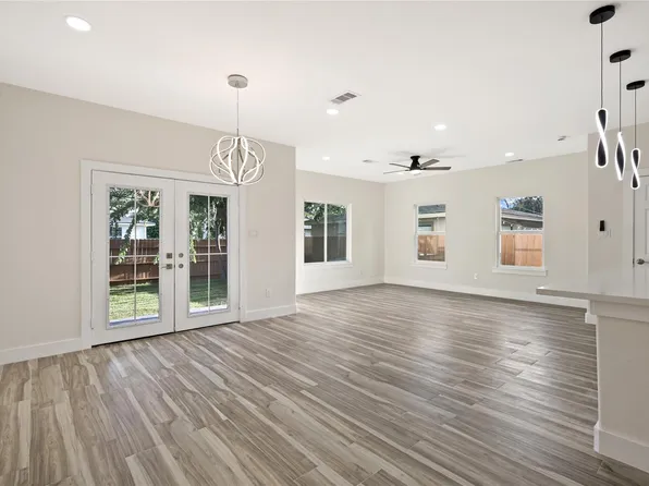9807 Bamboo Rd #B, Houston, TX 77041